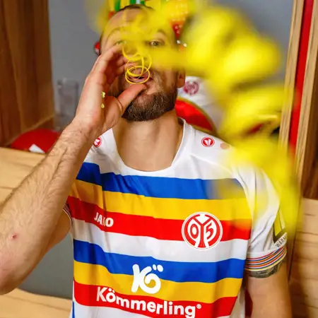 FSV Mainz carnaval voetbalshirt 2024 in stijl Mainzer Klepper Garde