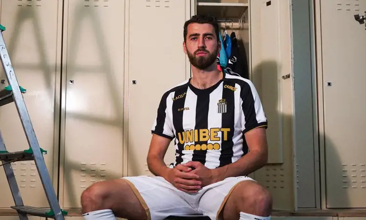 Dit zijn de Charleroi voetbalshirts 2024-2025