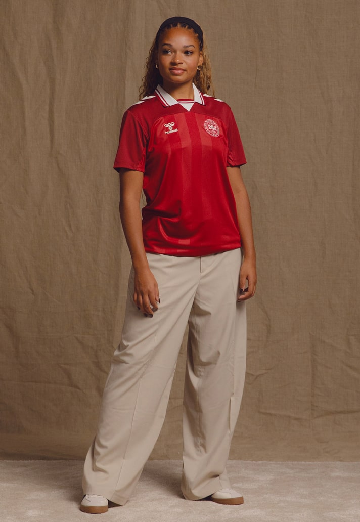 Dit zijn de Denemarken EK 2025 vrouwen voetbalshirts