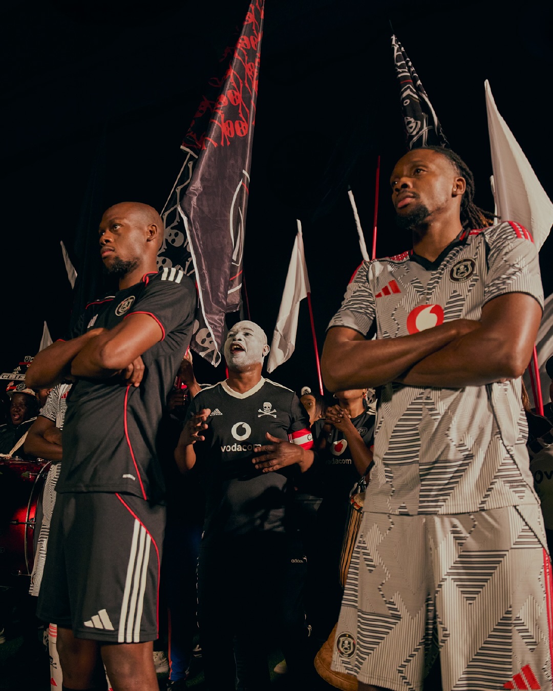 Dit zijn de Orlando Pirates voetbalshirts 2025-2026