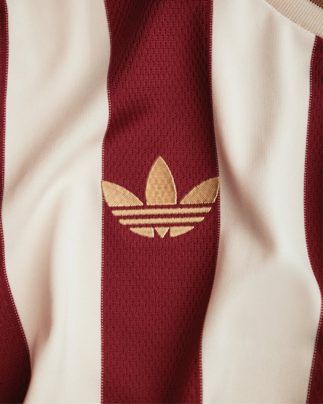 FC Nürnberg en adidas lanceren voetbalshirt ter ere 125 jarig bestaan