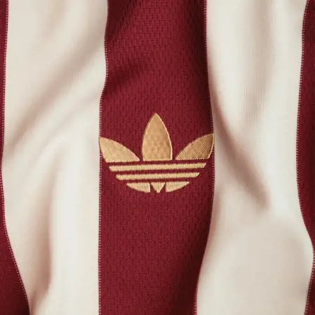 FC Nürnberg en adidas lanceren voetbalshirt ter ere 125 jarig bestaan