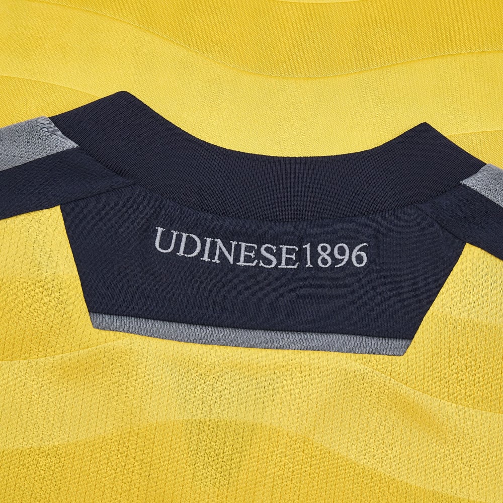 Udinese Calcio voetbalshirts 2024-2025 vieren 30 jaar verblijf in Serie A