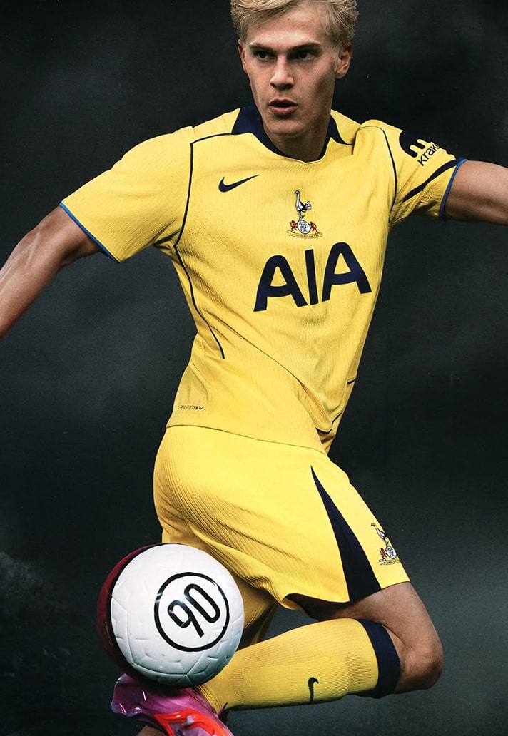Tottenham Hotspur 3e shirt 2025-2026 heeft ook Total90 template! 