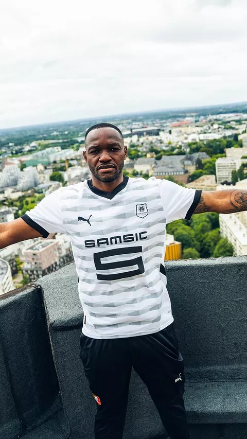 Stade Rennes voetbalshirts 2024-2025 geïnspireerd door rivier, architectuur en kunst