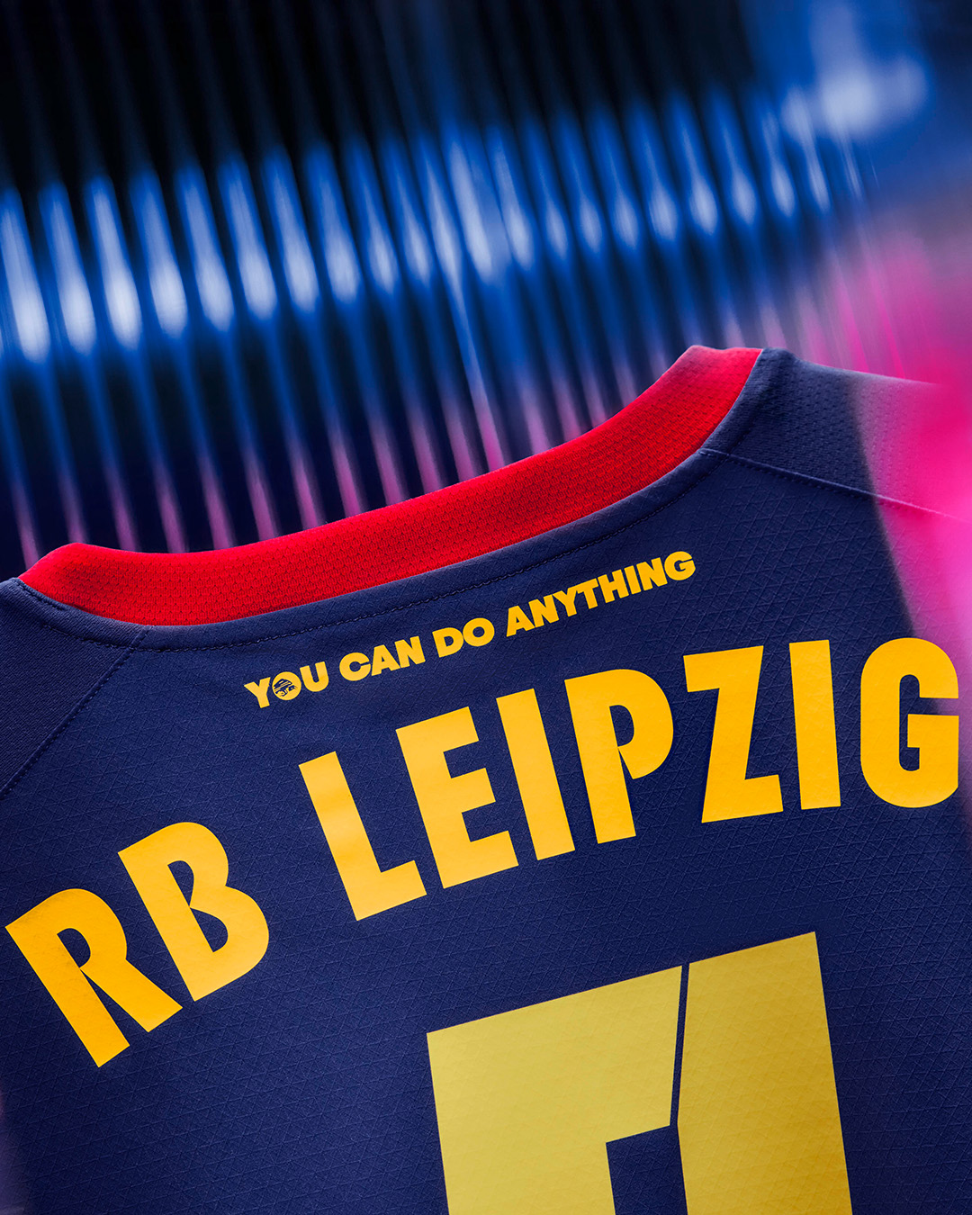RB Leipzig voetbalshirts 2025-2026 geïnspireerd door opkomst club en LED strepen!