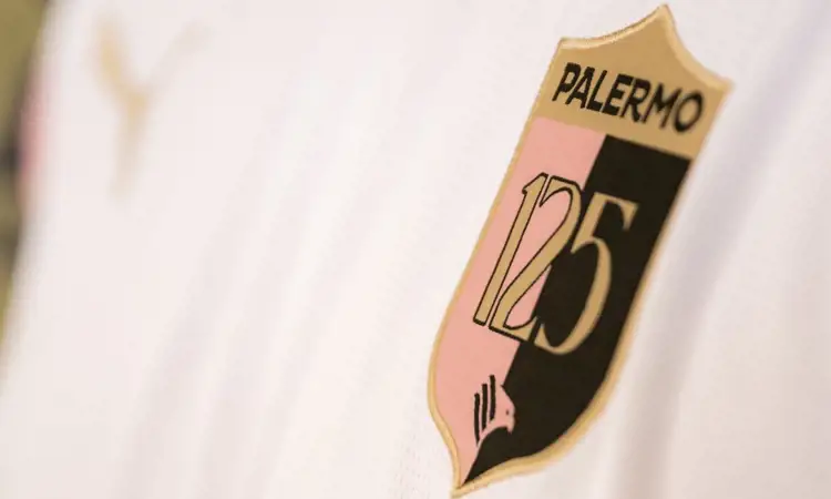 Palermo FC lanceert voetbalshirt ter ere 125 jarig bestaan