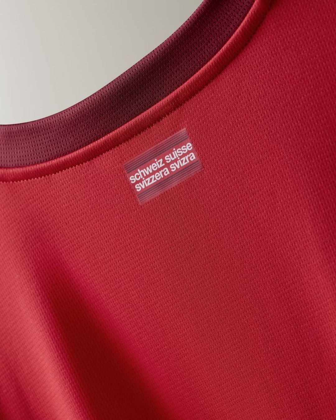 Zwitserland EK 2024 voetbalshirts geïnspireerd door edelweiss en Jungfraujoch