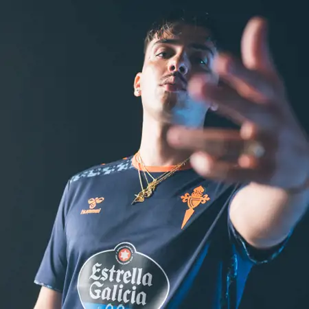 Dit zijn de Celta de Vigo voetbalshirts 2024-2025 van Hummel