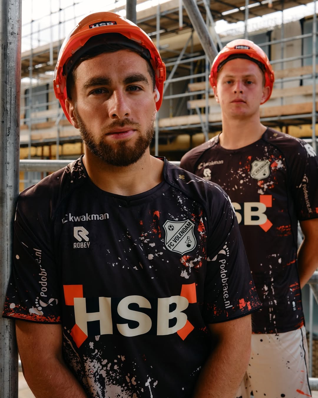 FC Volendam voetbalshirts 2025-2026 geïnspireerd door retro shirt, de bouw en Kermis