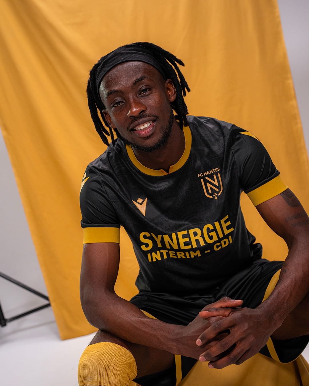 FC Nantes voetbalshirts 2024-2025 geïnspireerd door retro shirts en de stad!