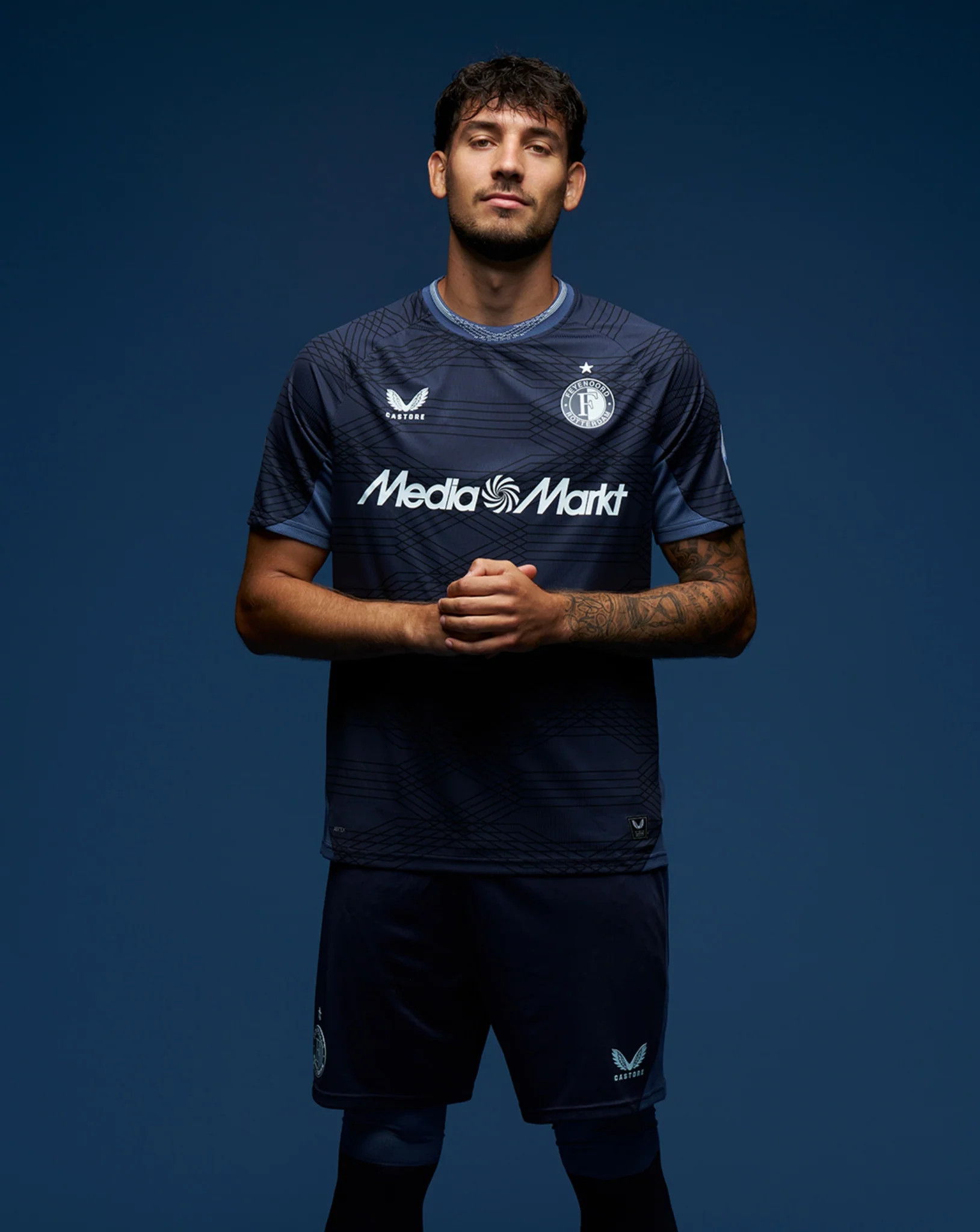 Feyenoord uitshirt 2025-2026 bevat graphic print!