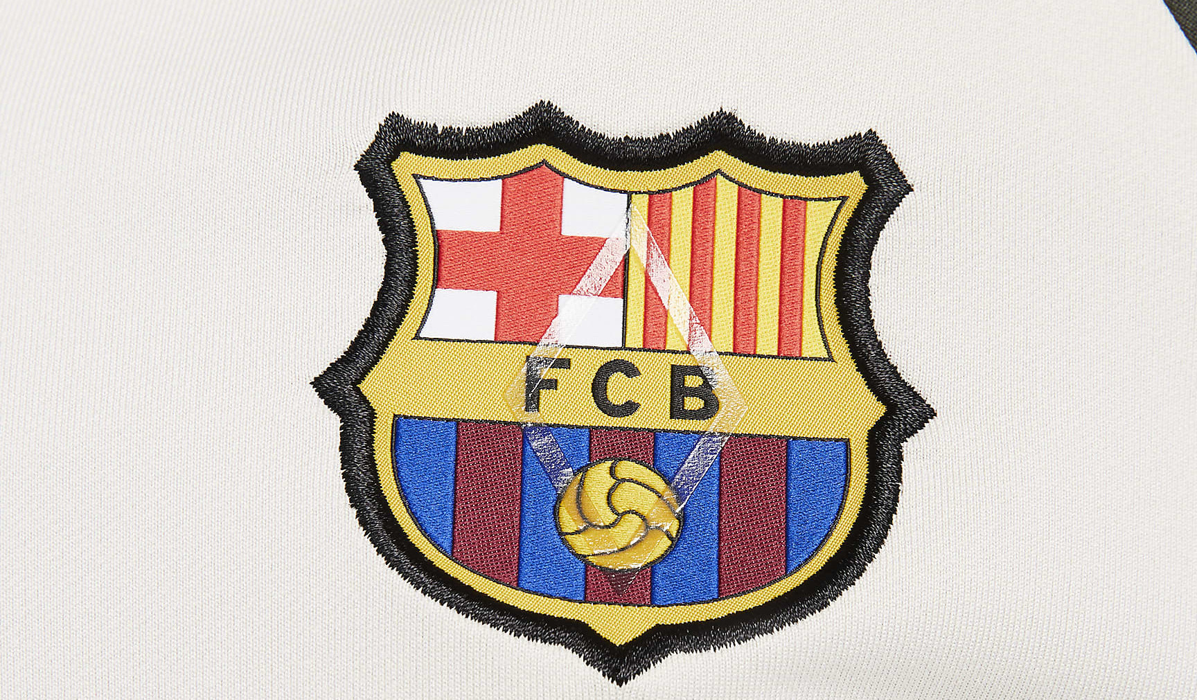 FC Barcelona draagt beige trainingspak in 2023-2024