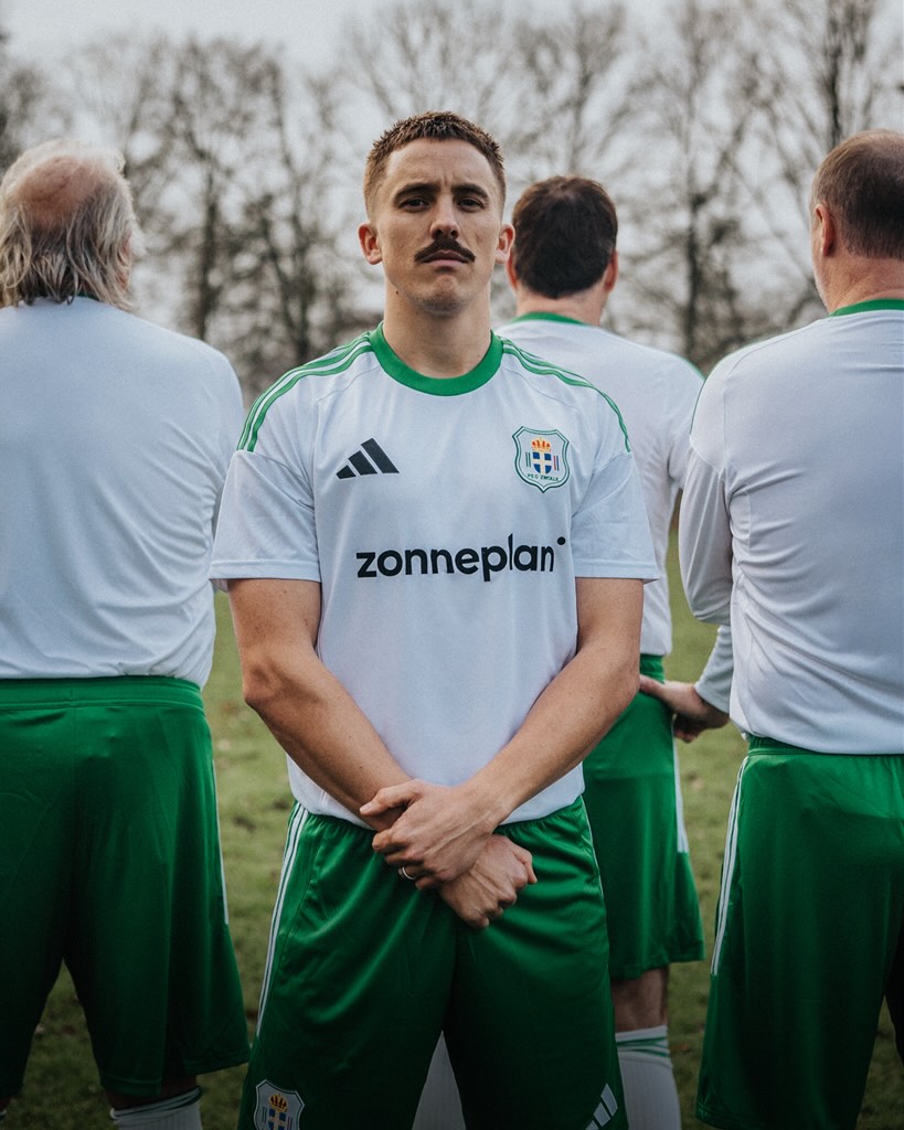 PEC Zwolle lanceert voetbalshirt 115 jarig bestaan