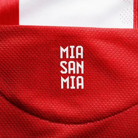 Bayern München thuisshirt 2025-2026 ode aan de stad!