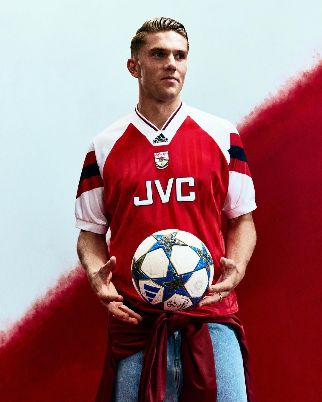 adidas lanceert remake Arsenal voetbalshirt 1992-1994