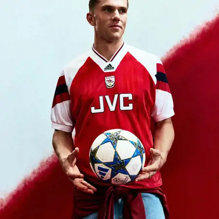 adidas lanceert remake Arsenal voetbalshirt 1992-1994