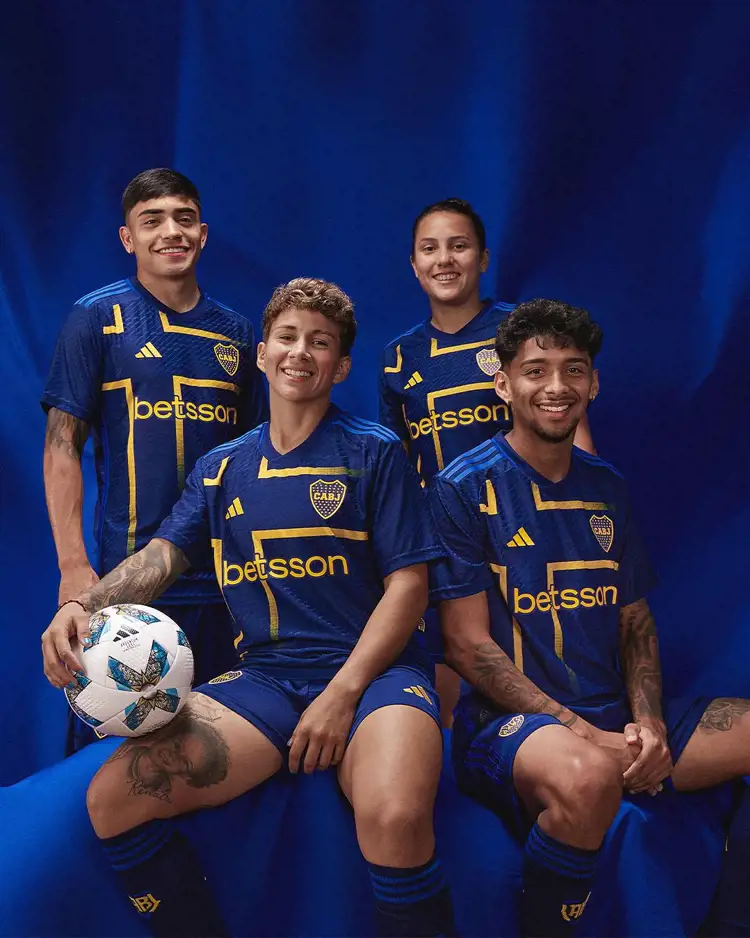 Boca Juniors 3e voetbalshirt 2024 in teken Zweedse vlag