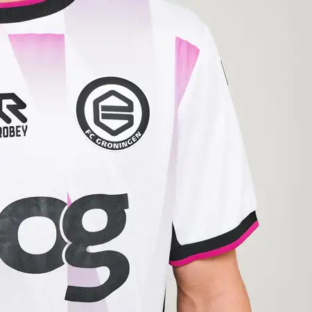 Dit is het FC Groningen 050 Eurosonic Noorderslag voetbalshirt 2024