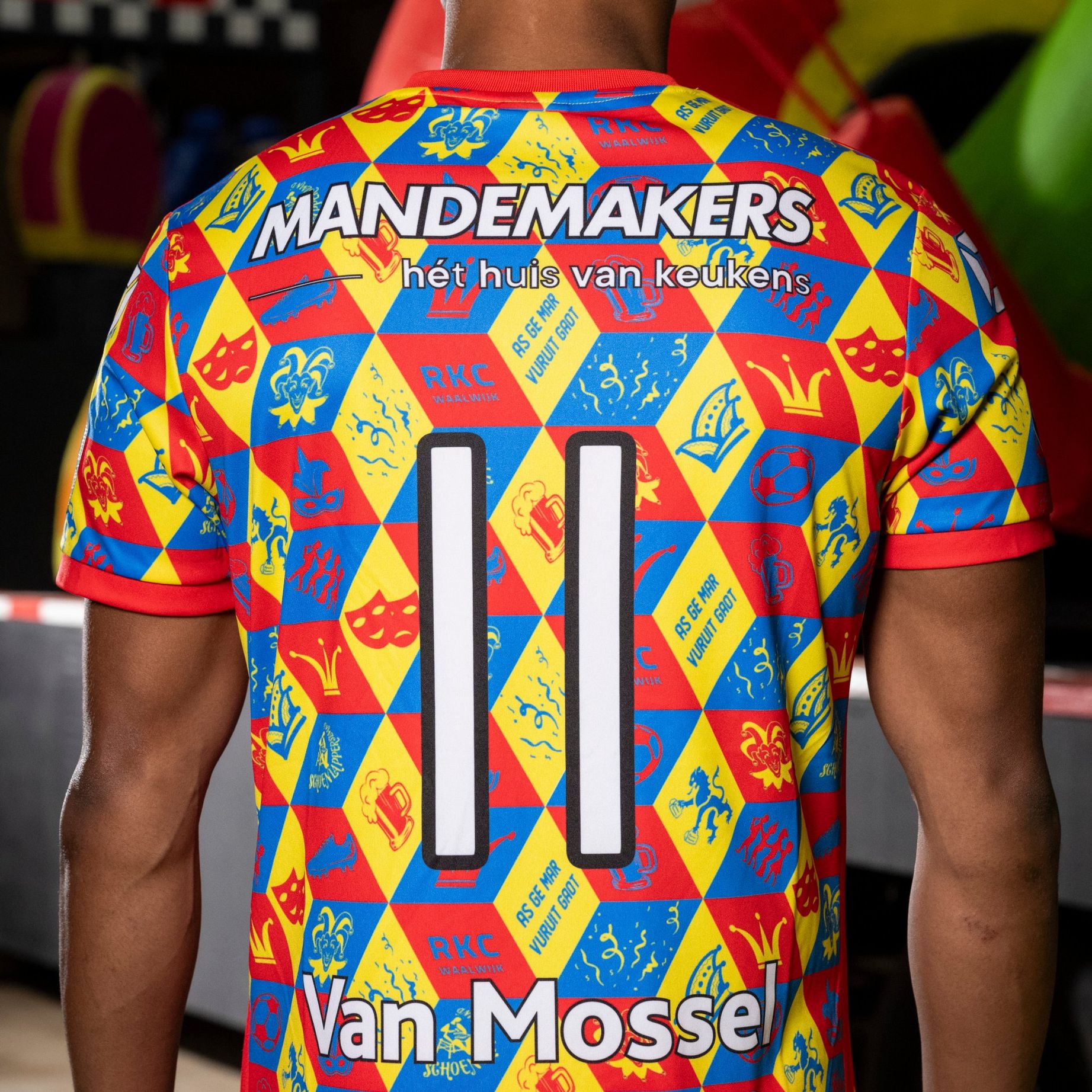 Dit is het RKC Waalwijk carnaval voetbalshirt 2024