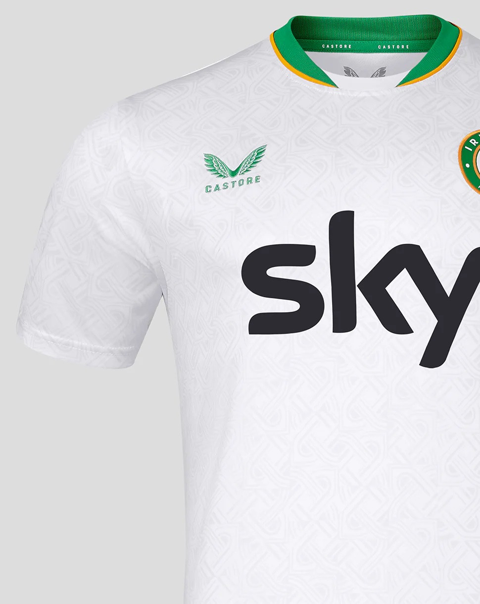 Ierland voetbalshirts 2024-2025 in teken van Keltische schildknoop!