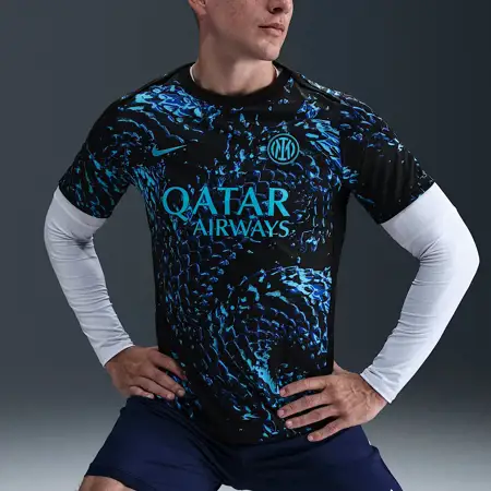 Inter Milan warming-up shirt 2025-2026 heeft slangenhuid!