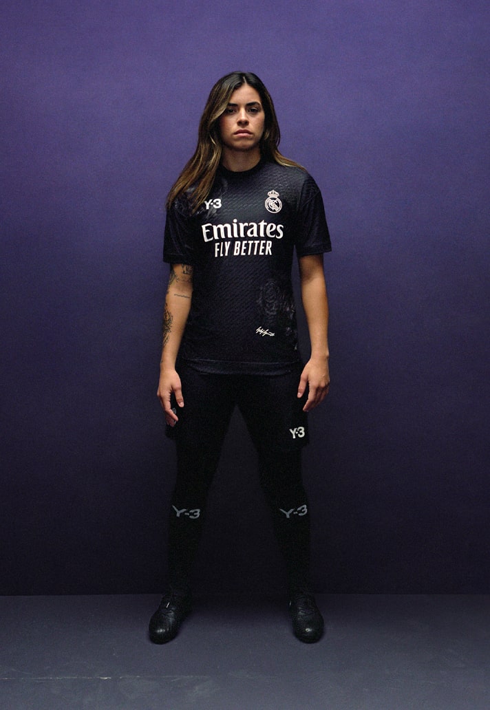 Real Madrid en Y-3 lanceren voetbalshirt met rozenprint! 