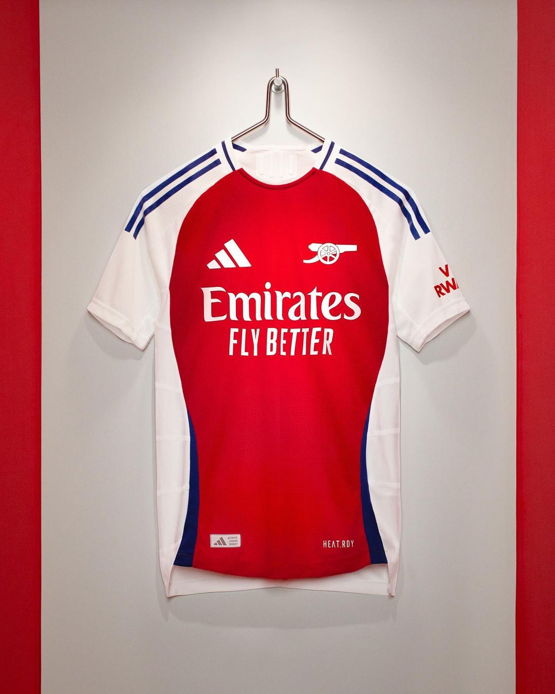 Arsenal thuisshirt 2024-2025 geïnspireerd door voetbalshirts eind jaren '80! 