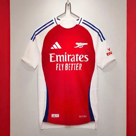 Arsenal thuisshirt 2024-2025 geïnspireerd door voetbalshirts eind jaren '80!