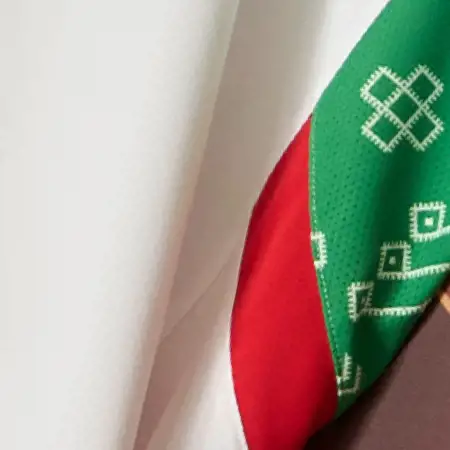 Marokko uitshirt 2025 geïnspireerd door Marokkaanse tapijten