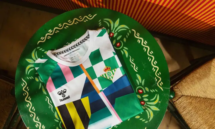 Real Betis warming-up shirt in stijl Fiestas De Primavera