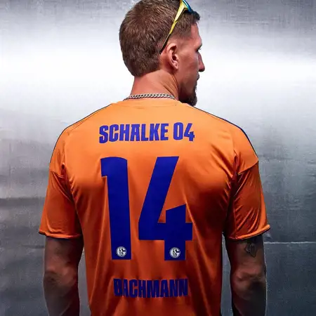 Dit zijn de Schalke 04 voetbalshirts 2025-2026