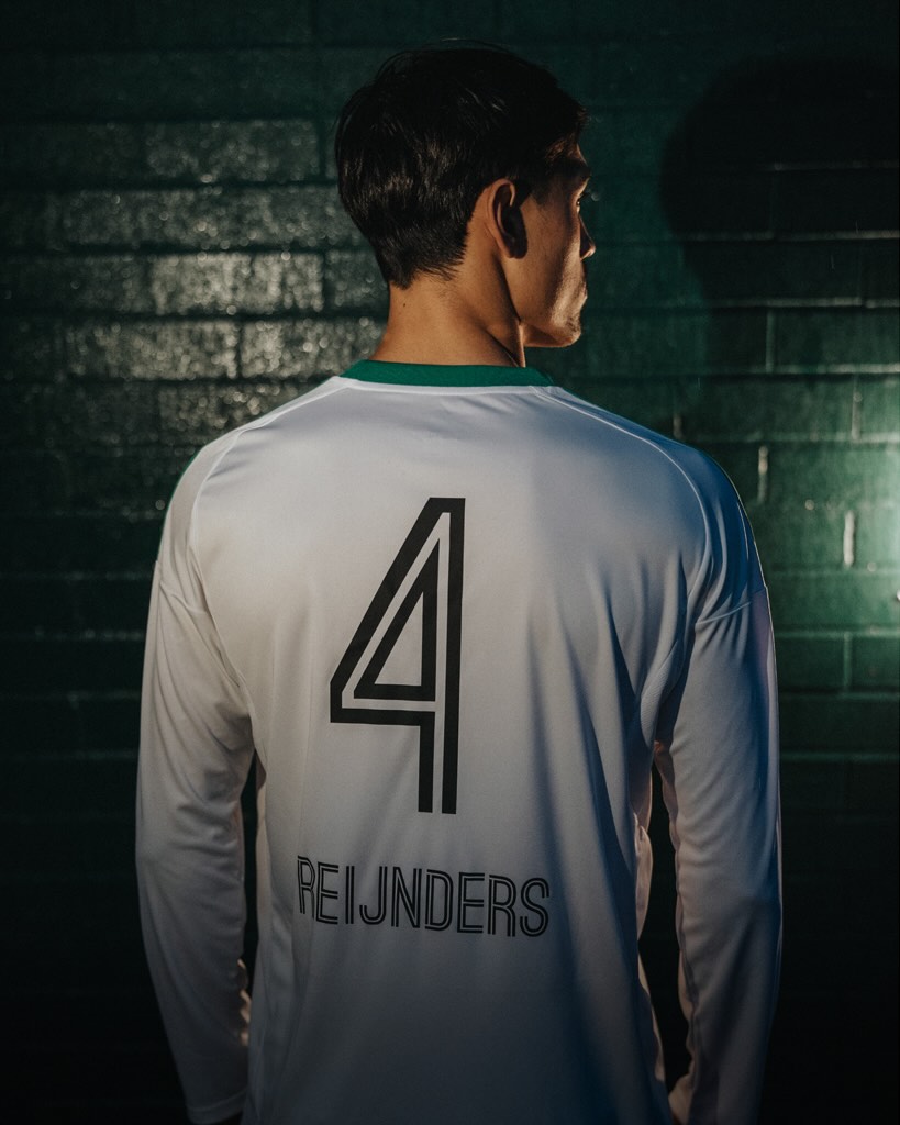 PEC Zwolle lanceert voetbalshirt 115 jarig bestaan