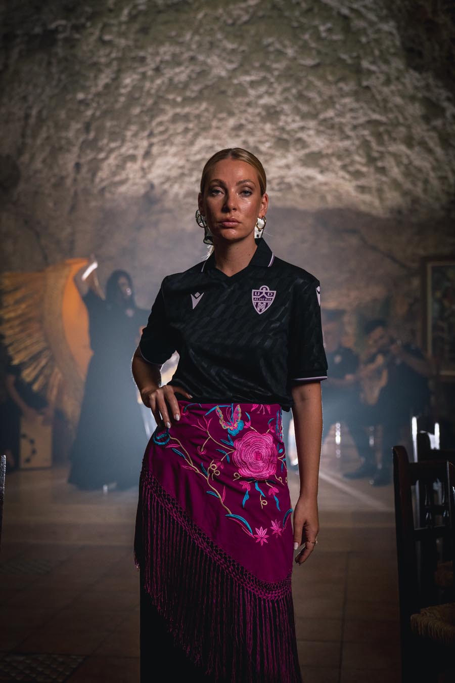 Dit zijn de UD Almería voetbalshirts 2025-2026 van Macron