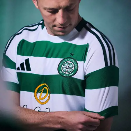 Celtic thuisshirt 2024-2025 bevat Keltisch detail