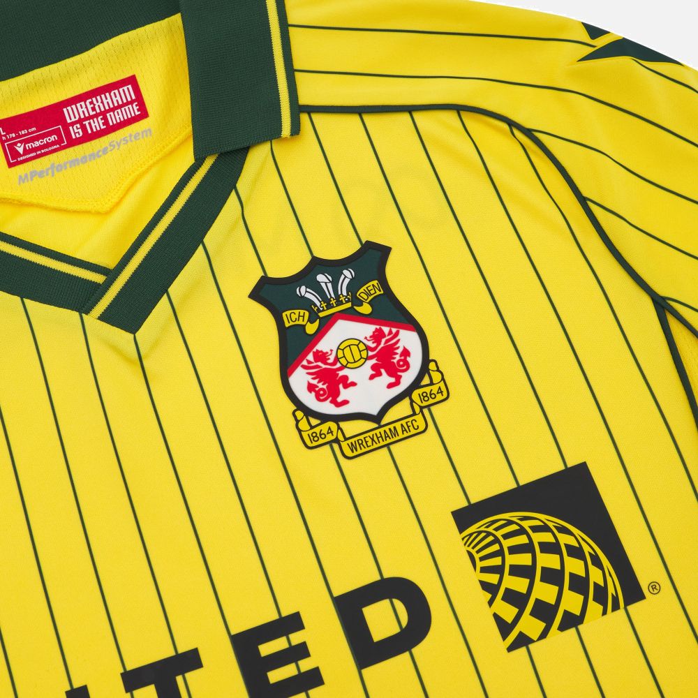 Wrexham AFC voetbalshirts 2025-2026 geïnspireerd door shirts jaren '80, Wales en Patagonië