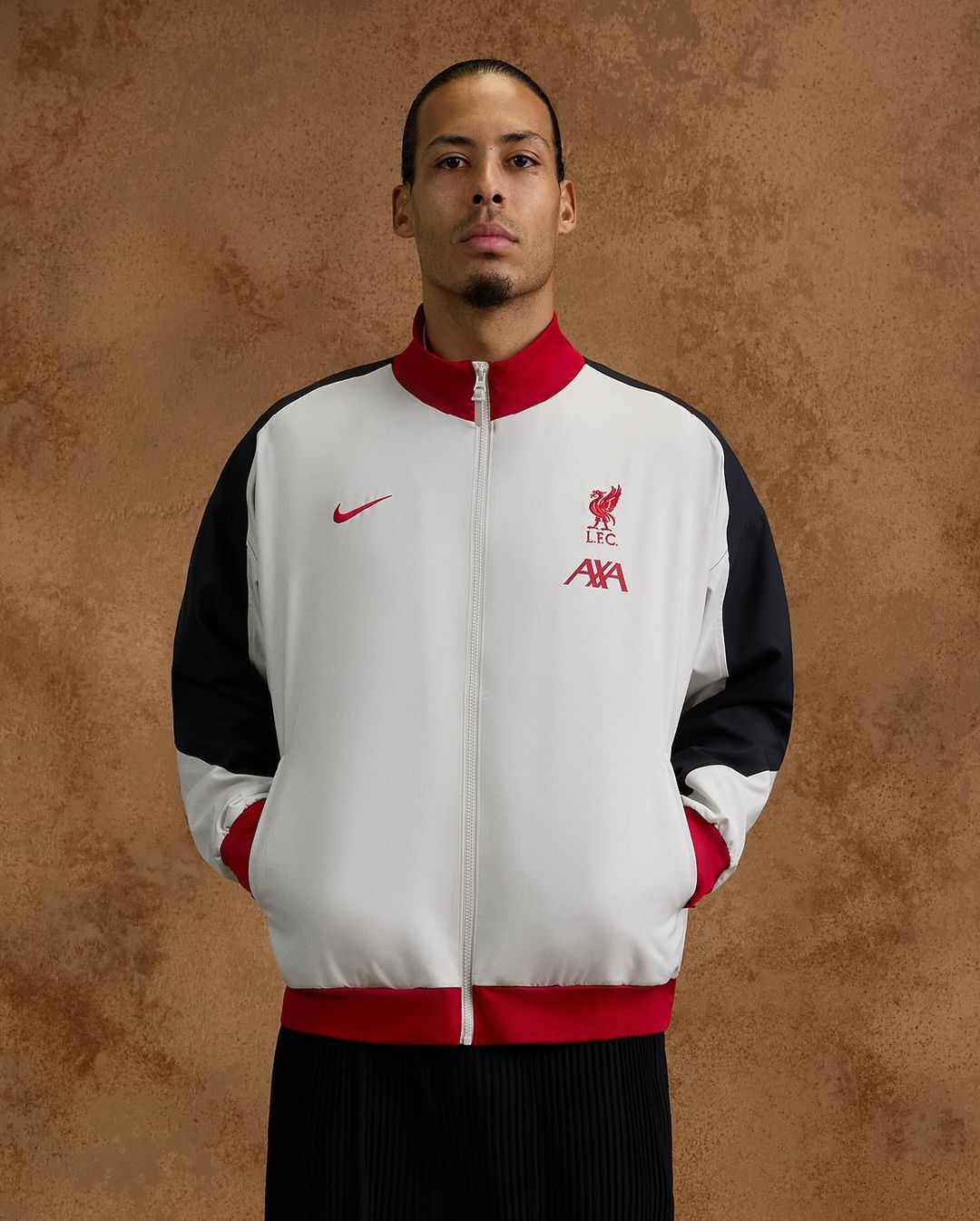 Liverpool anthem trainingsjack 2024-2025 in jaren '90 stijl!