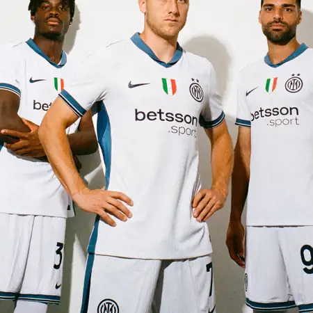 Inter Milan uitshirt 2024-2025 geïnspireerd door fashion en architectuur Milaan
