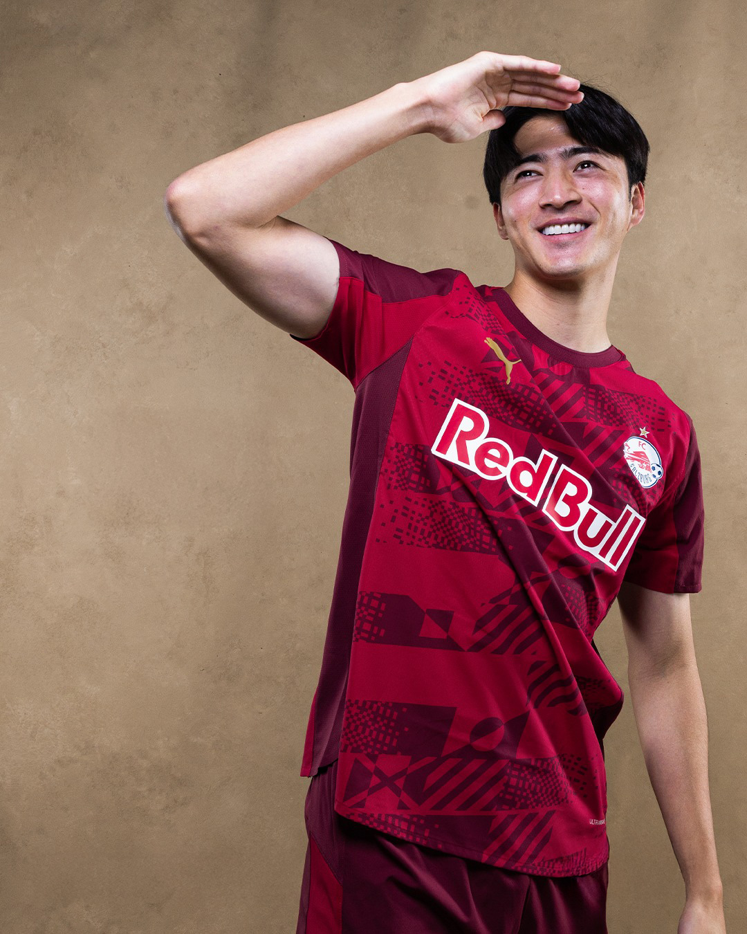 Red Bull Salzburg voetbalshirts 2025-2026 geïnspireerd de stad, vlaggen en Hohensalzburg fort