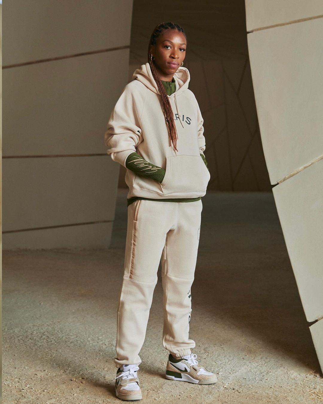 Dit is het Paris Saint Germain 4e voetbalshirt 2023-2024