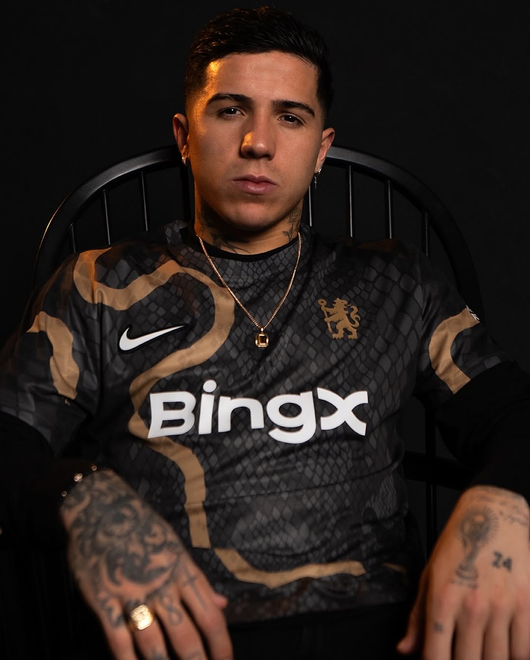 Chelsea warming-up shirt 2025 geïnspireerd door slang