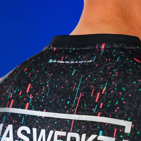Dit is het N.E.C. Nijmegen bekerfinale voetbalshirt 2024