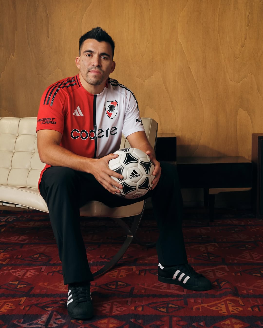 River Plate 3e shirt 2025-2026 bevat half-om-half design!