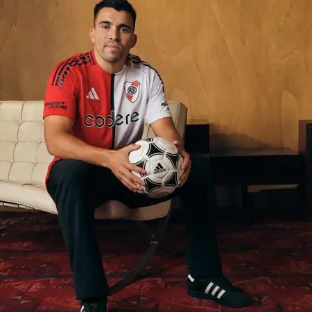 River Plate 3e shirt 2025-2026 bevat half-om-half design!