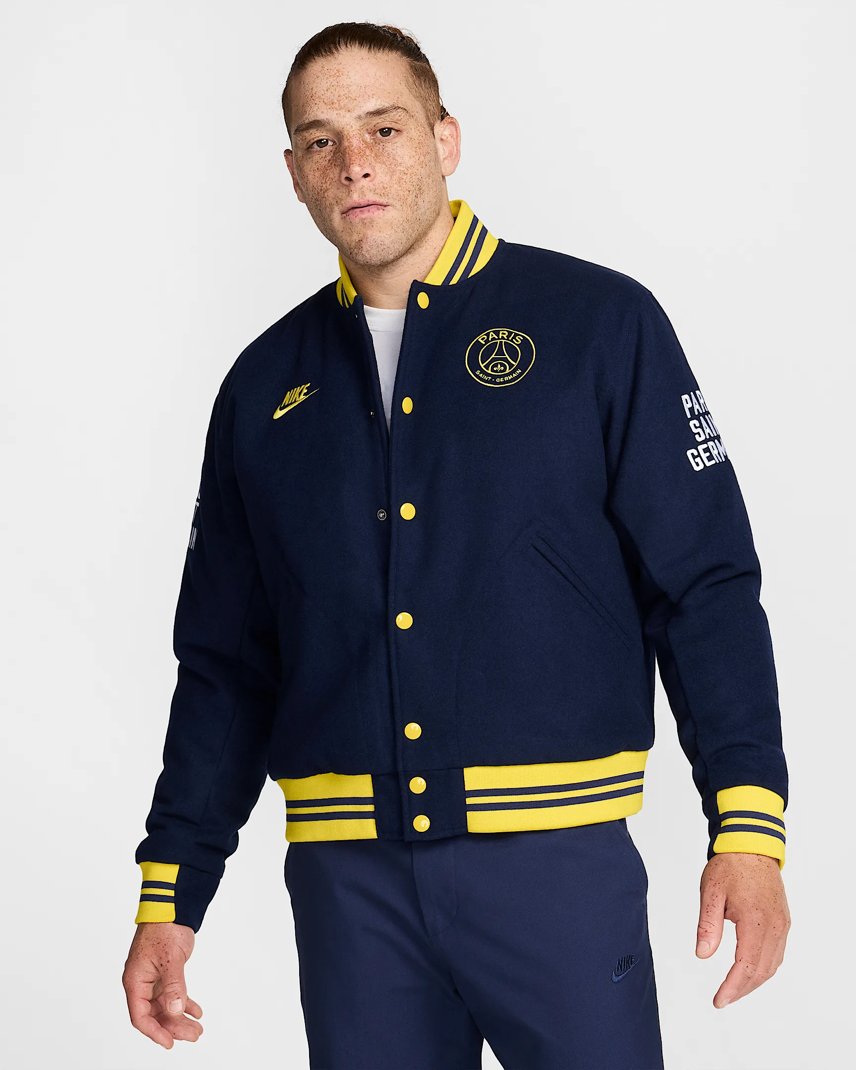 Paris Saint Germain X Nike modecollectie in stijl kleuren 2025