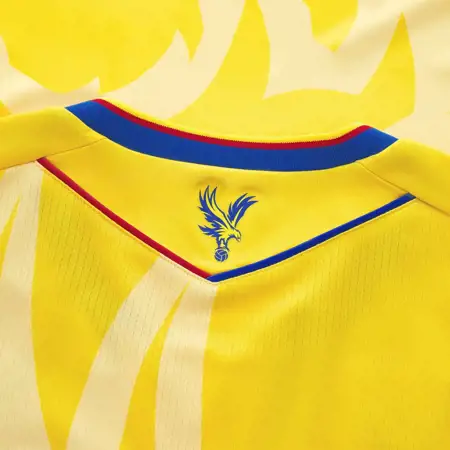 Crystal Palace voetbalshirts 2024-2025 bevatten opvallende adelaar print