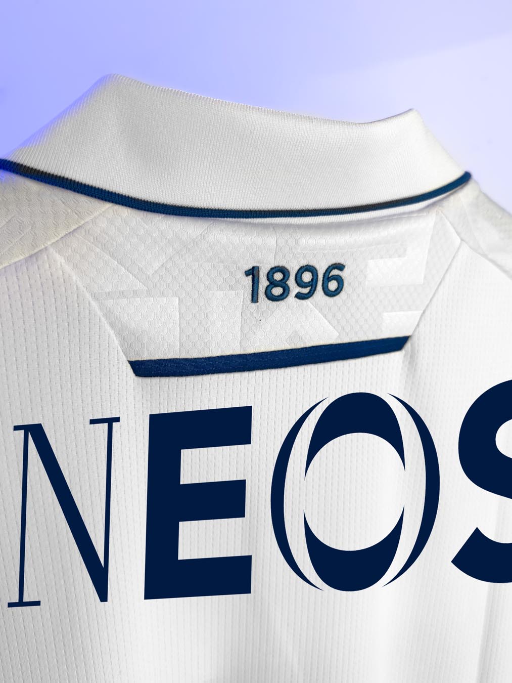 Dit zijn de FC Lausanne Sport voetbalshirts 2025-2026