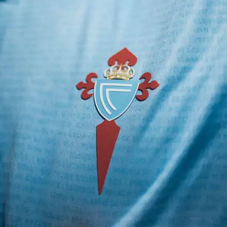 Dit zijn de Celta de Vigo voetbalshirts 2024-2025 van Hummel