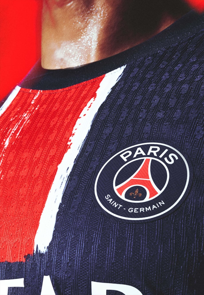 Paris Saint Germain thuisshirt 2024-2025 heeft artistiek Hechter design! 