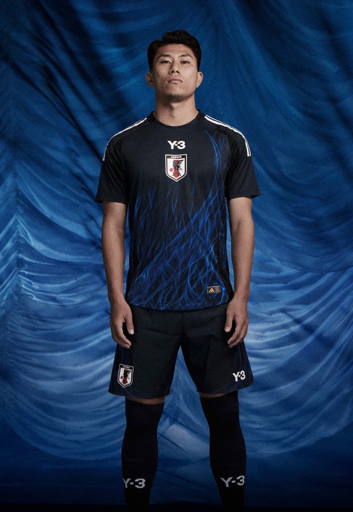 Japan voetbalshirts 2024-2025 ontworpen door Yohji Yamamoto
